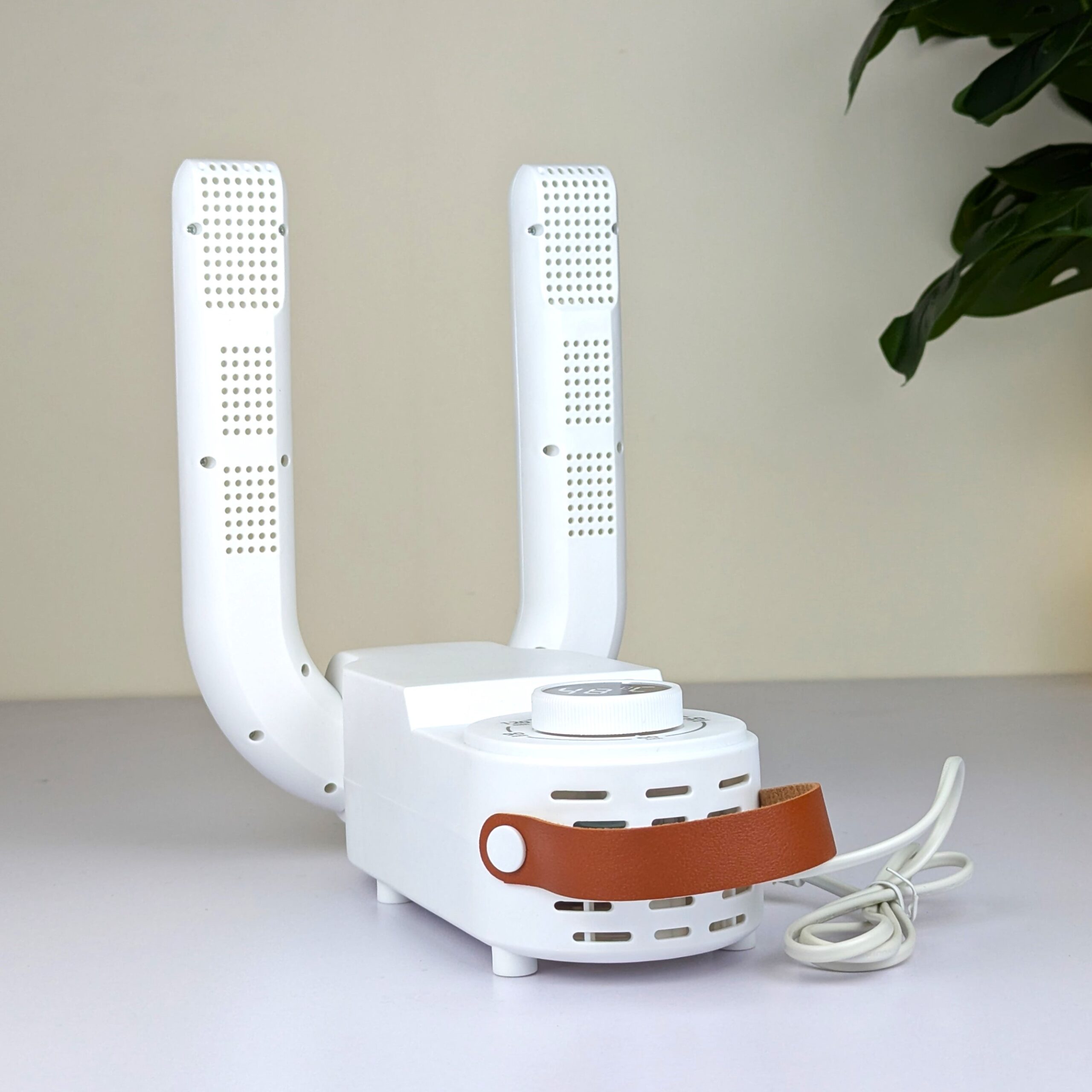 Portable 220V Electric Shoe Dryer - Compact & Foldable Design for Quick Drying % Portable 220V Electric Shoe Dryer - Compact & Foldable Design for Quick Drying