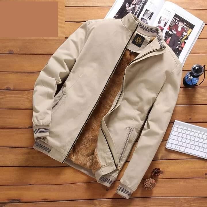 Premium Double-Faced Sherpa Jacket for Superior Warmth and Comfort % Premium Double-Faced Sherpa Jacket for Superior Warmth and Comfort