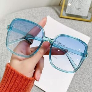 Premium Sunglasses with Protective Case – Stylish Eye Protection