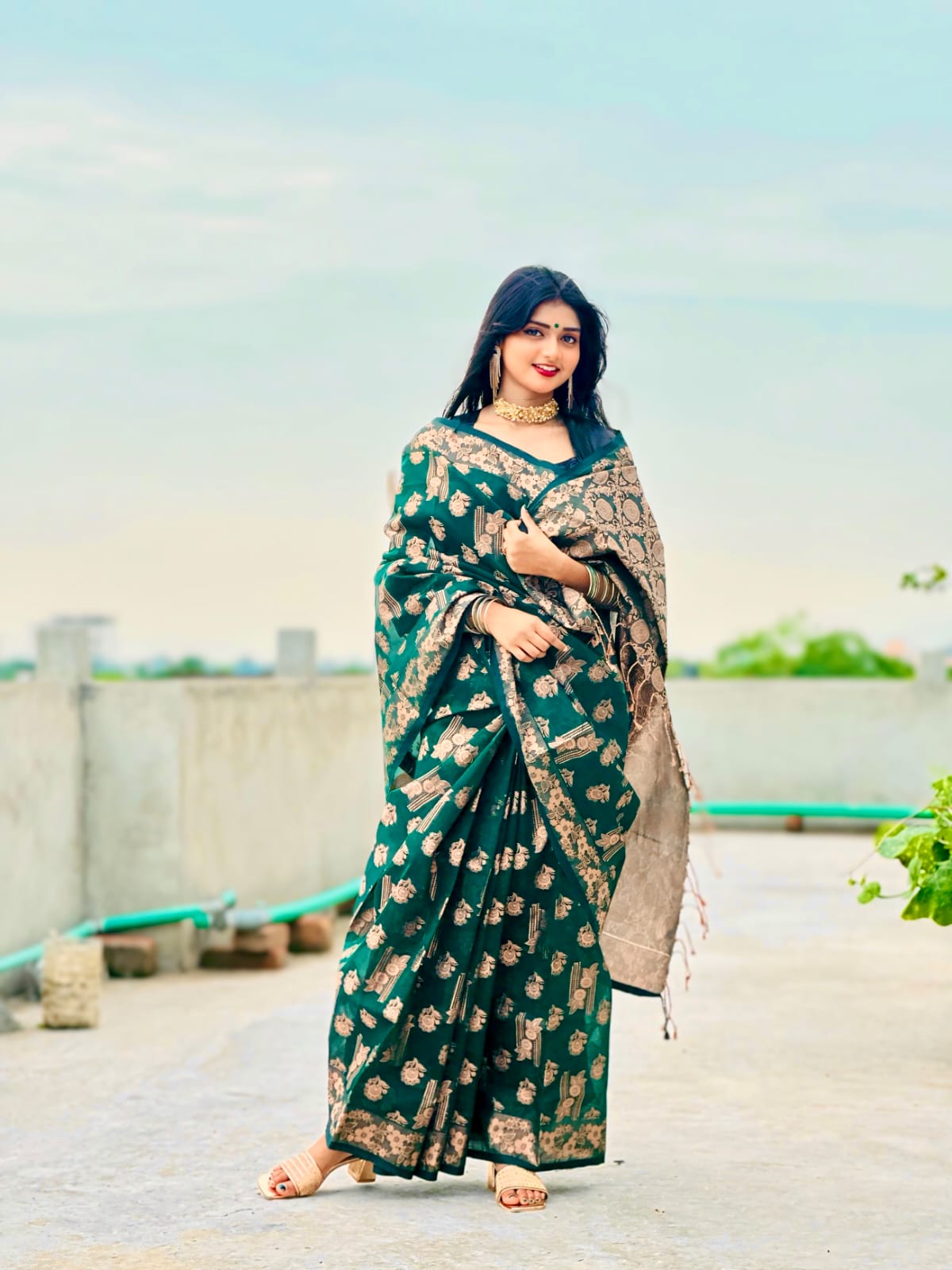 Premium Tat Jamdani Handloom Fabric - Exquisite Traditional Weave % Premium Tat Jamdani Handloom Fabric - Exquisite Traditional Weave
