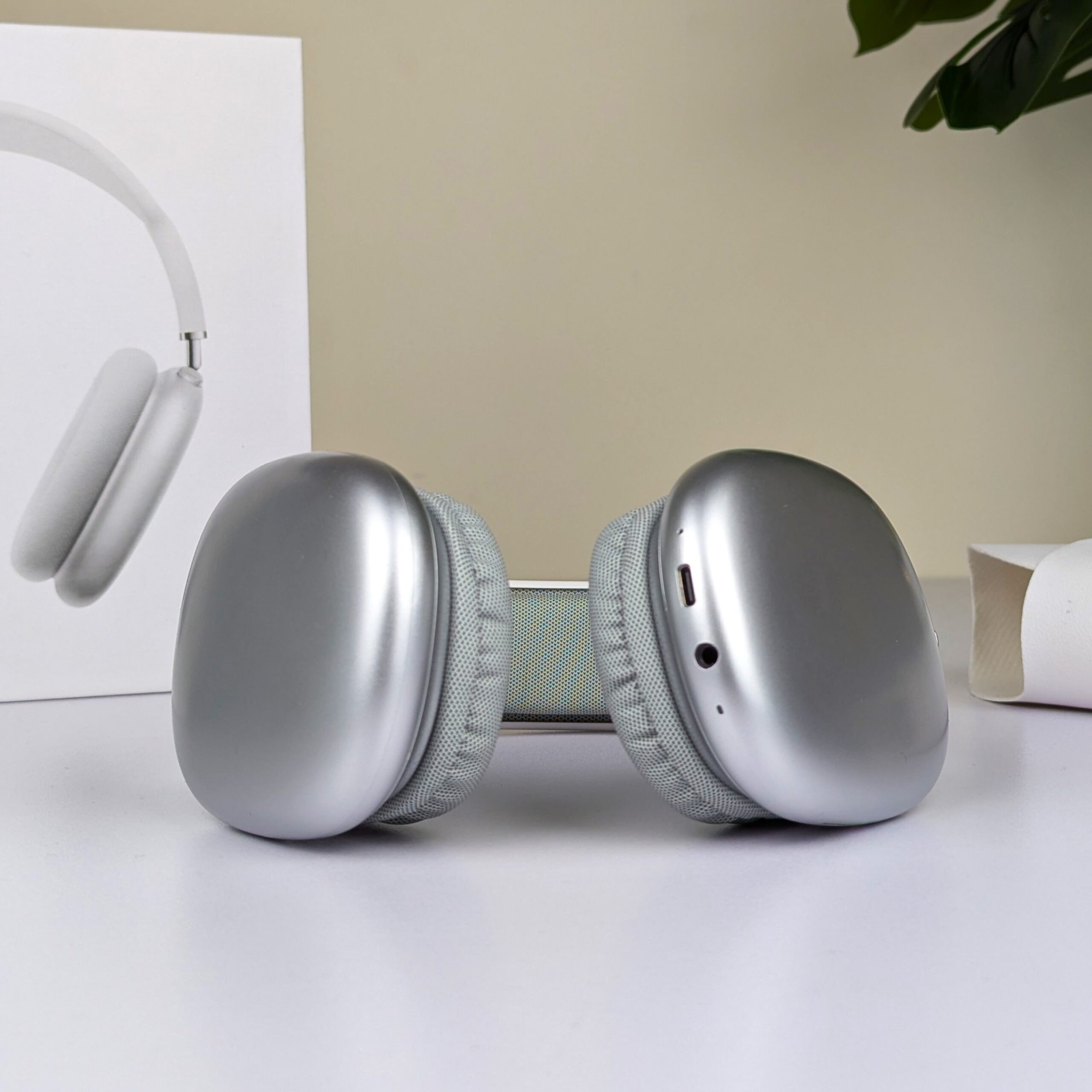Premium Wireless Over-Ear Headphones - AirPods Max Experience % Premium Wireless Over-Ear Headphones - AirPods Max Experience