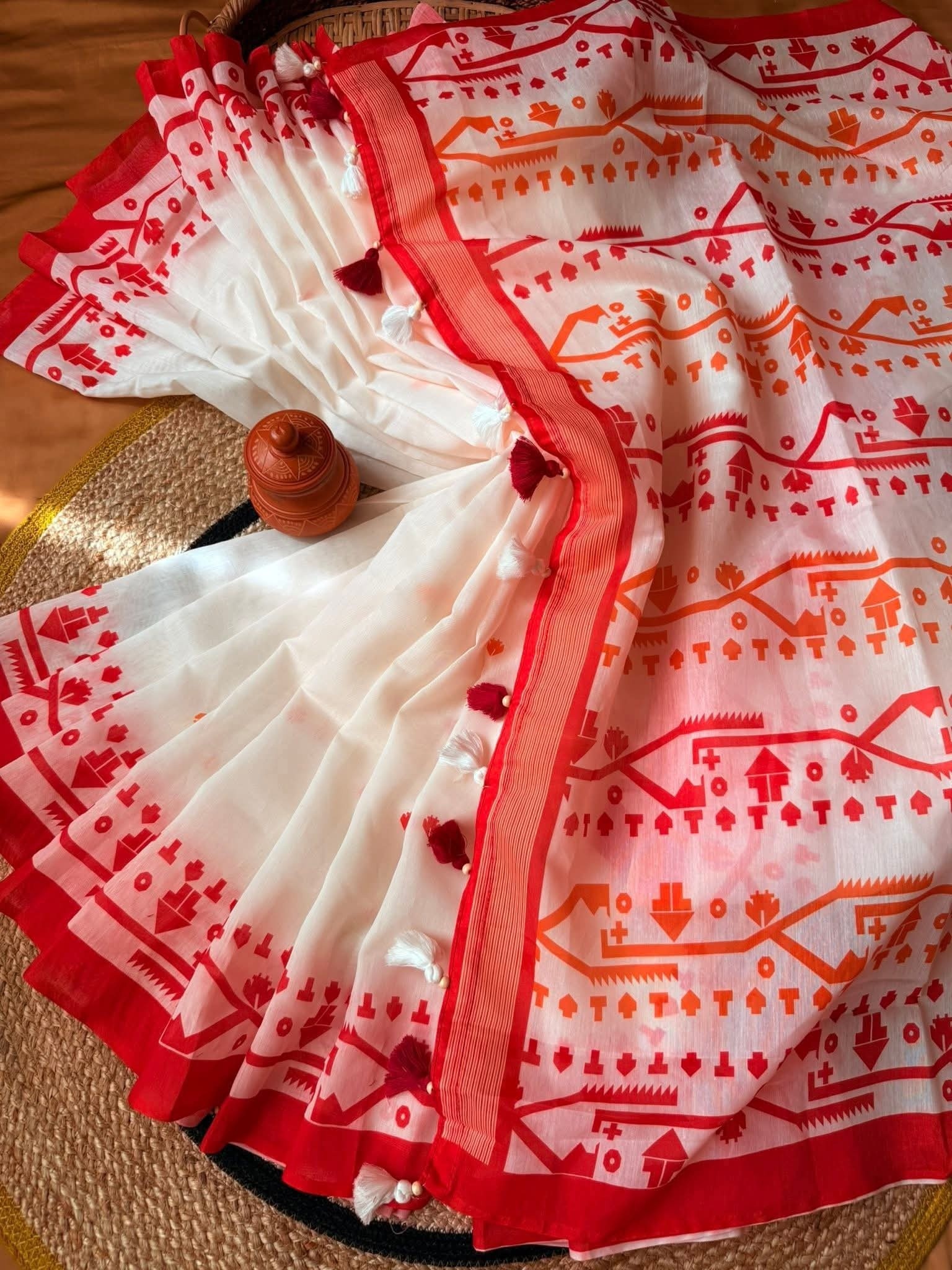 Silk Blend Screen Print Saree with Blouse – Elegant and Stylish Design % Silk Blend Screen Print Saree with Blouse – Elegant and Stylish Design