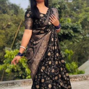 Silk Saree Set with Blouse Piece - Elegant Japanese Style Design