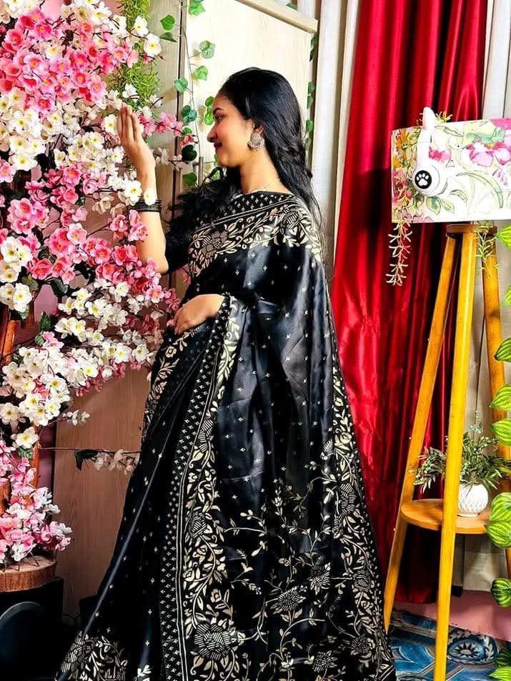 Silk Skin Print Saree with Blouse Piece - Elegant Japanese Design % Silk Skin Print Saree with Blouse Piece - Elegant Japanese Design