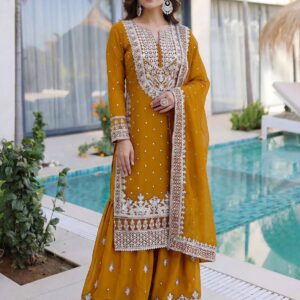 Soft Jorjet Three-Piece Set - Luxurious Comfort and Style for Any Occasion