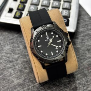 Sporty Luxury Watch for Men - Stylish, Durable Timepiece