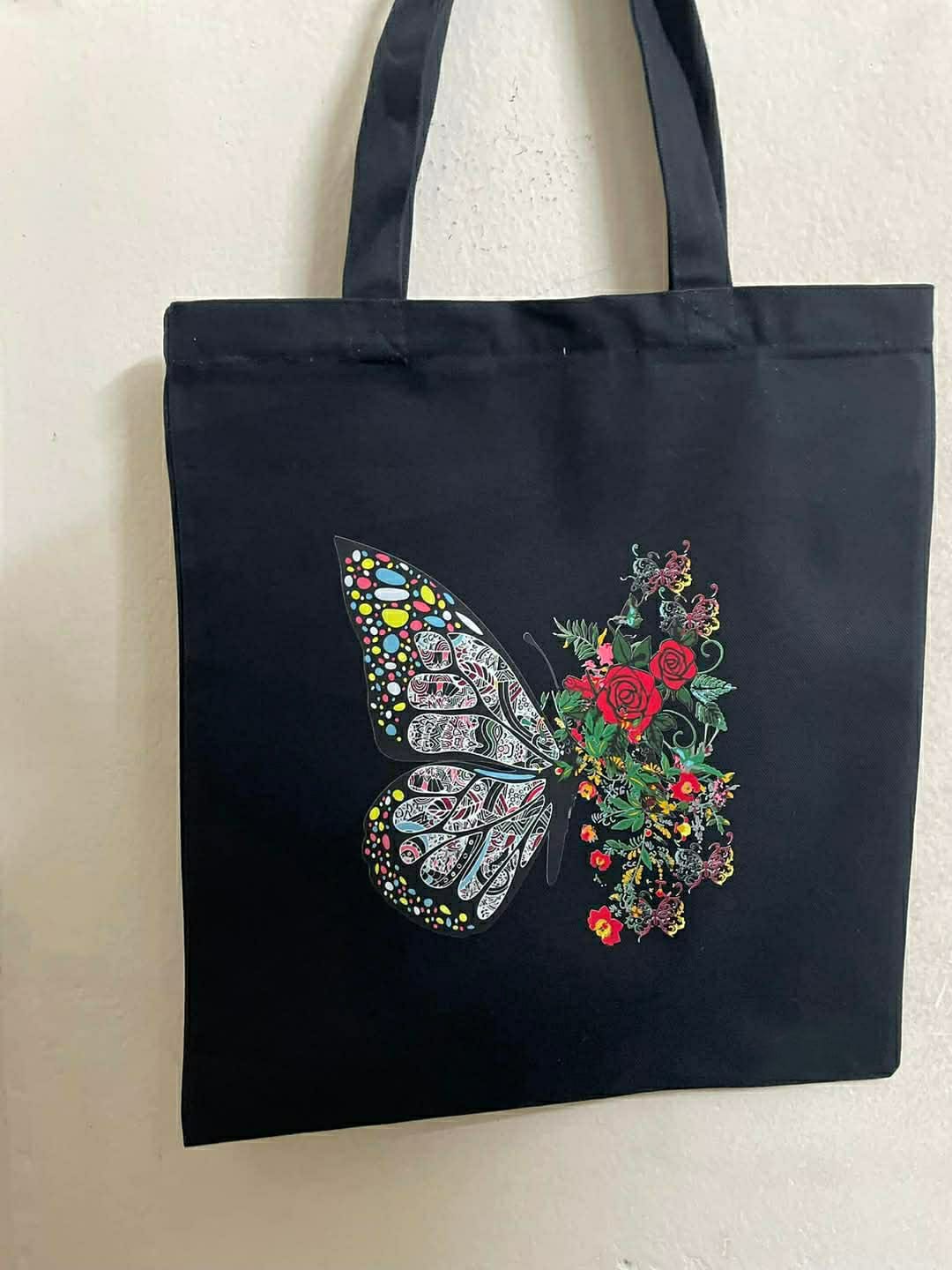 Stylish Canvas Tote Bag for Everyday Use - Eco-Friendly and Durable % Stylish Canvas Tote Bag for Everyday Use - Eco-Friendly and Durable
