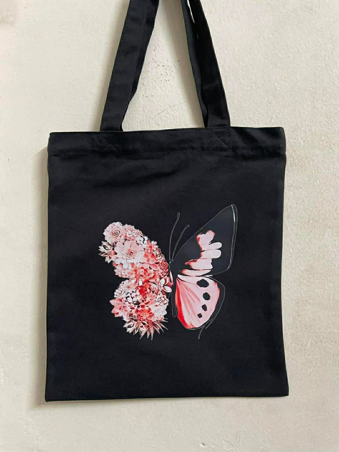 Stylish Canvas Tote Bag - Versatile and Eco-Friendly Carryall for Everyday Use % Stylish Canvas Tote Bag - Versatile and Eco-Friendly Carryall for Everyday Use
