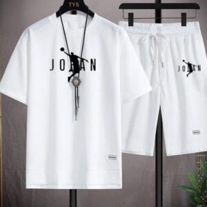 Stylish Mash Print T-Shirt and Shorts Set for Trendy Comfort