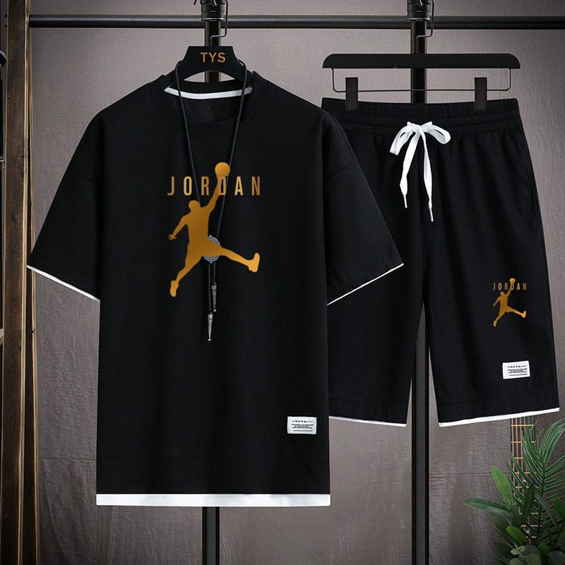 Stylish Mash Print T-Shirt and Shorts Set for Ultimate Comfort % Stylish Mash Print T-Shirt and Shorts Set for Ultimate Comfort