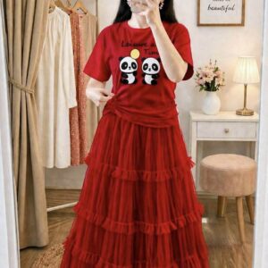 Stylish T-Shirt and Skirt Set for Women – Trendy Casual Outfit