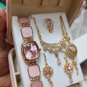 Stylish Women's Watch Set - Elegant Timepieces for Every Occasion