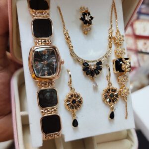 Stylish Women's Watch Set - Elegant Timepieces for Every Occasion