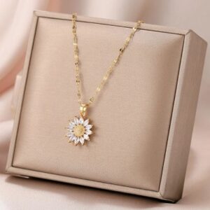 Sunflower Pendant Necklace in Titanium Steel with Golden Vermiculite - Trendy Women's Jewelry