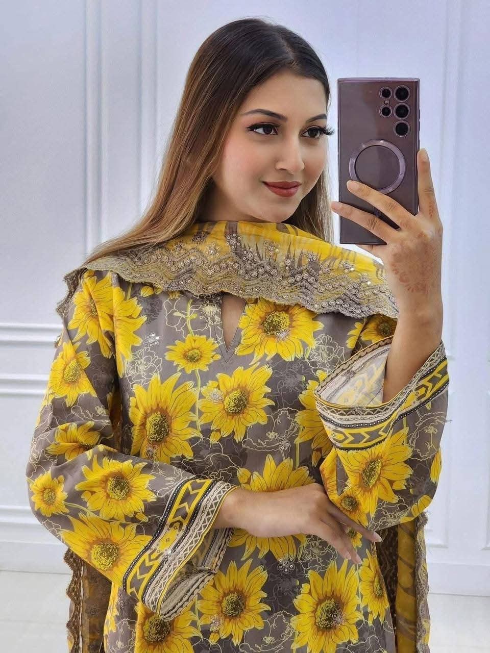 Three-Piece Digital Print Set – Stylish and Versatile Outfit % Three-Piece Digital Print Set – Stylish and Versatile Home Decor