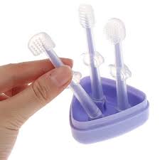 Toddler Toothbrush and Tongue Cleaner Set for 0-18 Months – 3-Piece Multicolor Care Kit % Toddler Toothbrush and Tongue Cleaner Set for 0-18 Months – 3-Piece Multicolor Care Kit
