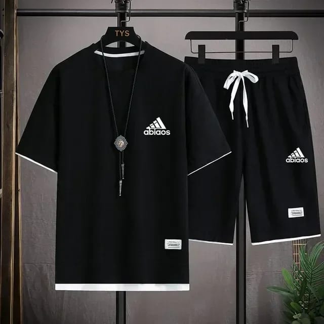 Trendy Mash Graphic T-Shirt and Shorts Set for Casual Comfort % Trendy Mash Graphic T-Shirt and Shorts Set for Casual Comfort
