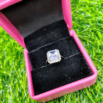 Women’s Elegant Square Zircon Ring – Sparkling Fashion Jewelry % Women’s Elegant Square Zircon Ring – Sparkling Fashion Jewelry