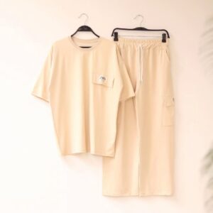 Women's Chic T-Shirt and Trouser Set - Stylish and Comfortable Outfit